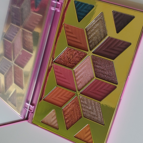 Pur Barbie Palette - Picture 2 of 5